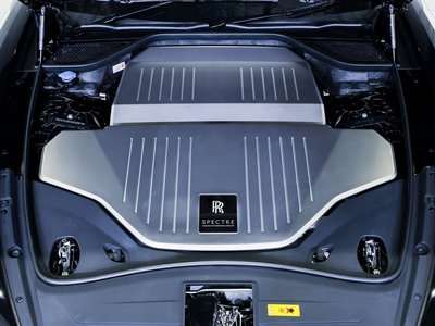 ROLLS-ROYCE SPECTRE - 8
