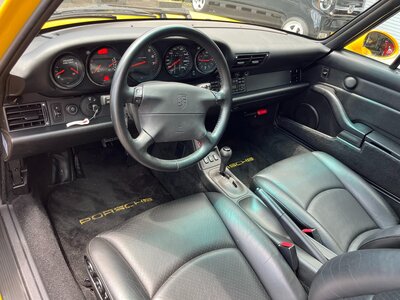 PORSCHE 911 CABRIOLET - 10