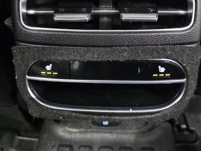 2022 Genesis GV70 — миниатюра 19