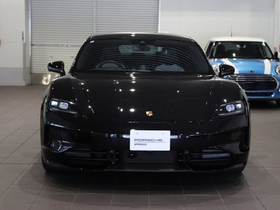 PORSCHE TAYCAN - 6