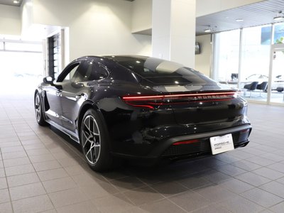 PORSCHE TAYCAN - 8