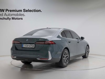2025 BMW 5 SERIES 照片 3