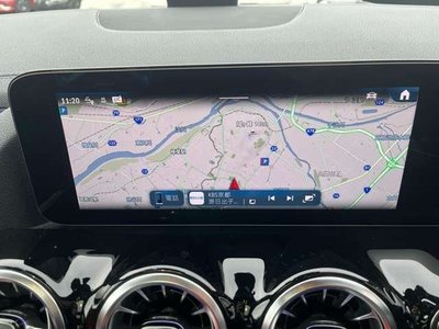 MERCEDES-BENZ GLA - 5