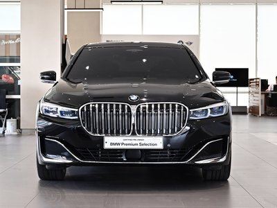 BMW 7 SERIES - 2