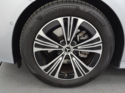 MERCEDES-BENZ E-CLASS - 6