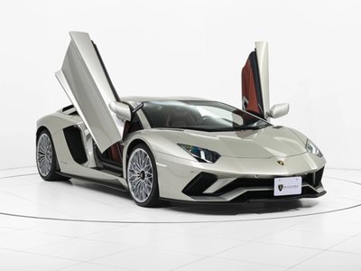 LAMBORGHINI AVENTADOR - 2