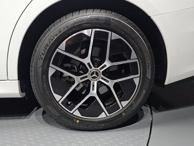 MERCEDES-BENZ E-CLASS - 8