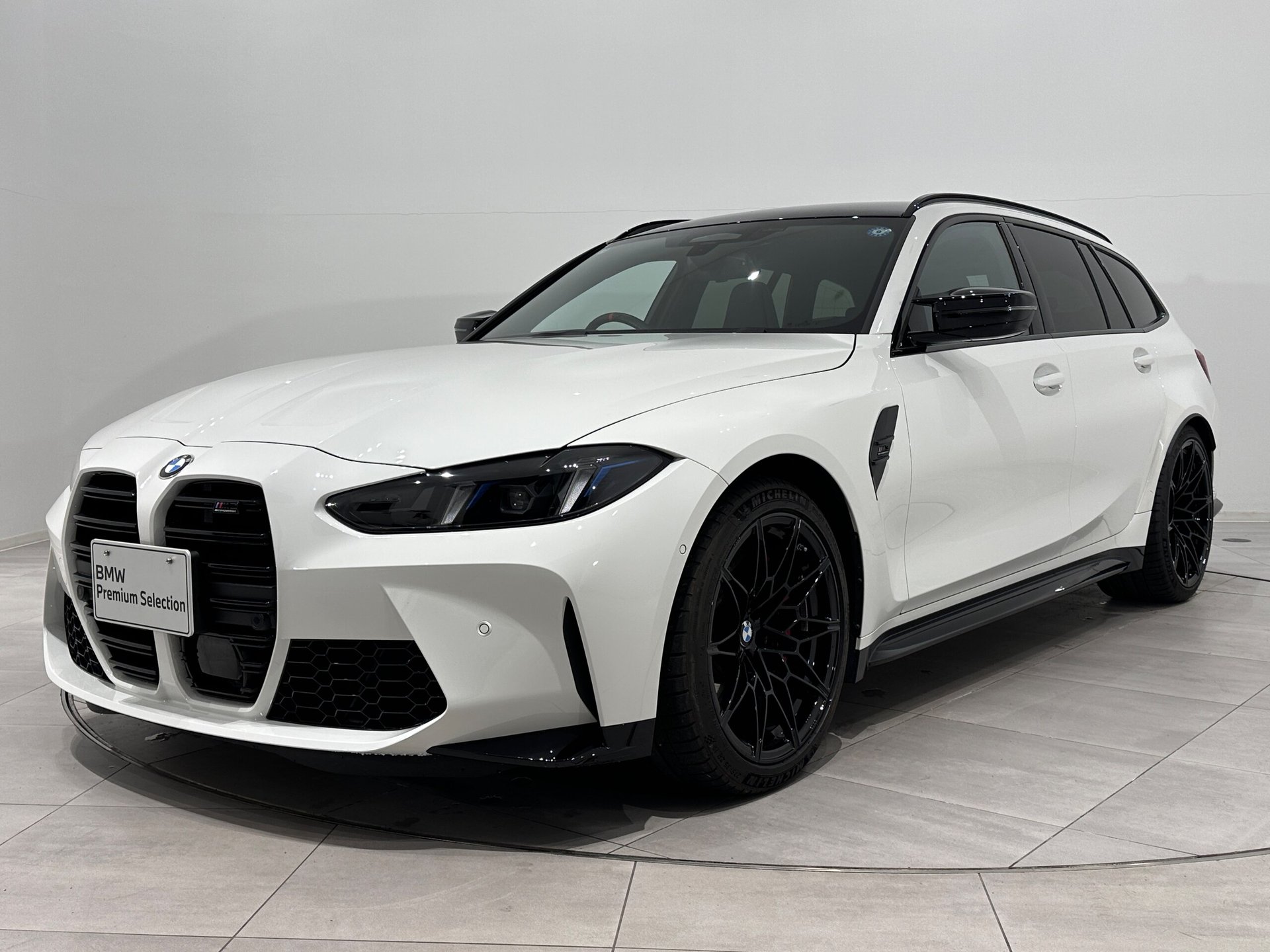 BMW M3 TOURING - View 1