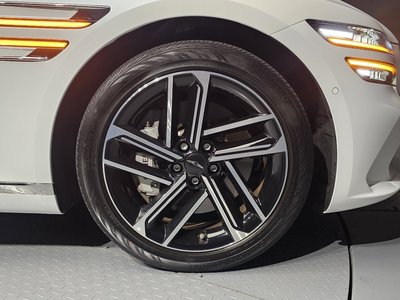 GENESIS G80 (RG3) - 8