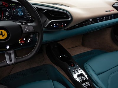 صورة مصغرة 39 لـ 2024 Ferrari 296 GTS