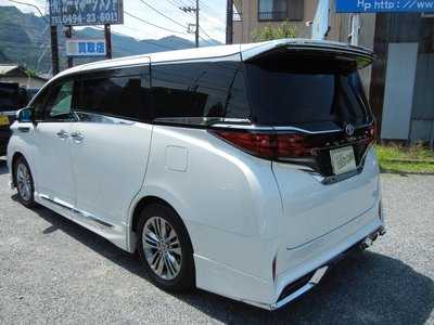 2023 Toyota ALPHARD — фото 6