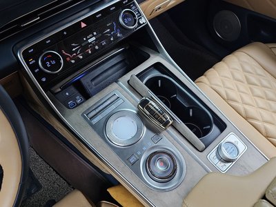 GENESIS GV80 - 9