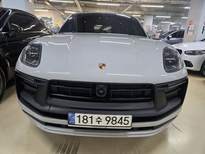 2022 Porsche MACAN — миниатюра 17