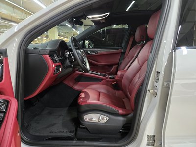 2022 Porsche MACAN — миниатюра 16