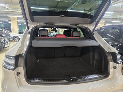 2022 Porsche MACAN — миниатюра 18