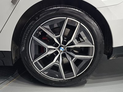 صورة 8 لـ 2025 BMW 5 SERIES