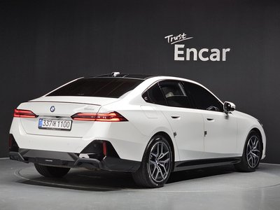 صورة 4 لـ 2025 BMW 5 SERIES