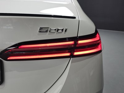 صورة 10 لـ 2025 BMW 5 SERIES