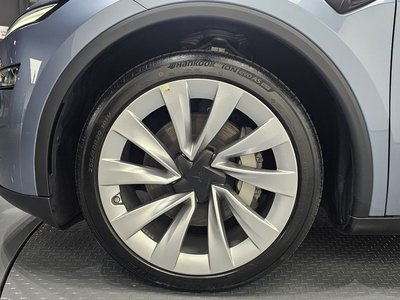 TESLA MODEL Y - 6
