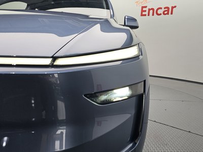 TESLA MODEL Y - 9
