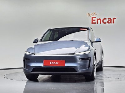 TESLA MODEL Y - 3