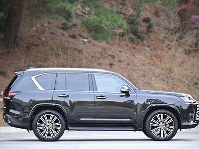 LEXUS LX - 7