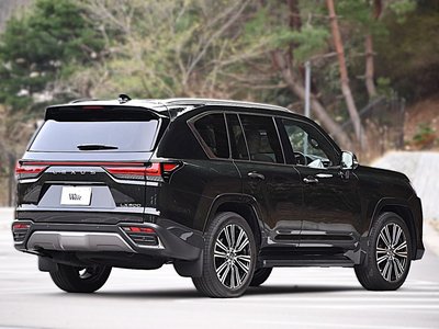 LEXUS LX - 8