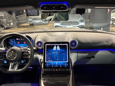 صورة مصغرة 33 لـ 2025 Mercedes-BENZ GT AMG