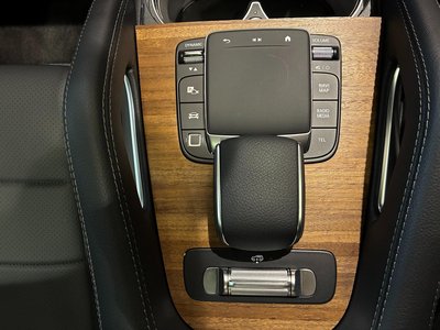 2025 Mercedes-BENZ GLE — миниатюра 32