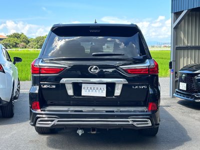 LEXUS LX - 8