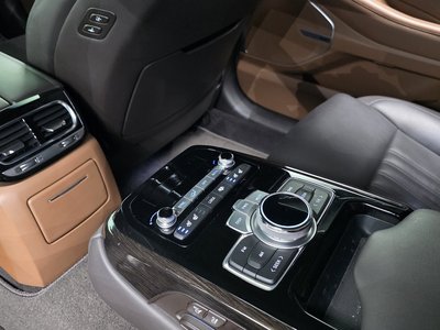 2019 Genesis G90 — миниатюра 18