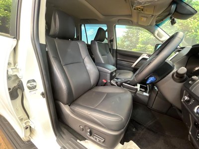 TOYOTA LAND CRUISER PRADO - 8