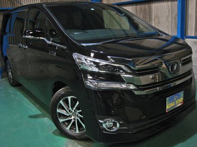TOYOTA VELLFIRE - 1