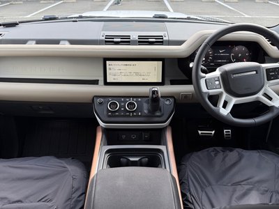 LAND ROVER DEFENDER 110 S D300 - 6