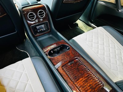 2017 Bentley FLYING SPUR — миниатюра 54