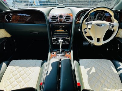 2017 Bentley FLYING SPUR — миниатюра 15