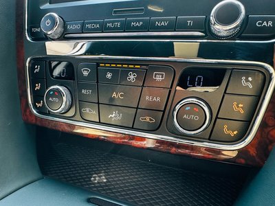2017 Bentley FLYING SPUR — миниатюра 24