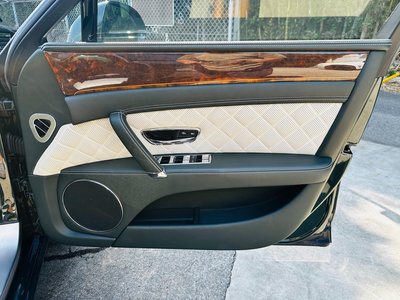 2017 Bentley FLYING SPUR — миниатюра 37