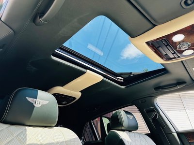 2017 Bentley FLYING SPUR — миниатюра 32