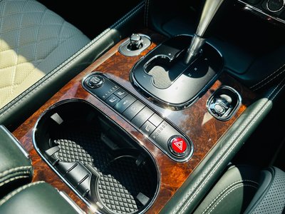 2017 Bentley FLYING SPUR — миниатюра 22