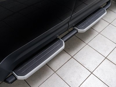 LAND ROVER DEFENDER - 6