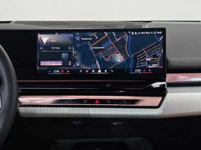 2025 BMW 5 SERIES 缩略图 12