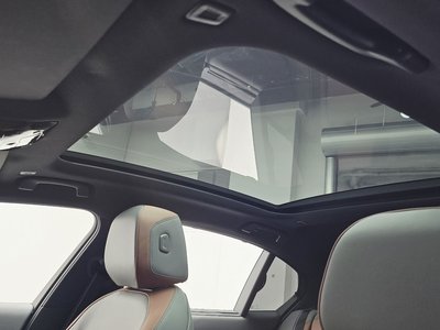 2025 BMW 5 SERIES 缩略图 16