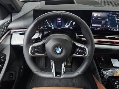 2025 BMW 5 SERIES 缩略图 13