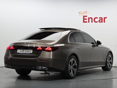 MERCEDES-BENZ E-CLASS - 4