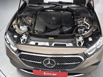 MERCEDES-BENZ E-CLASS - 7