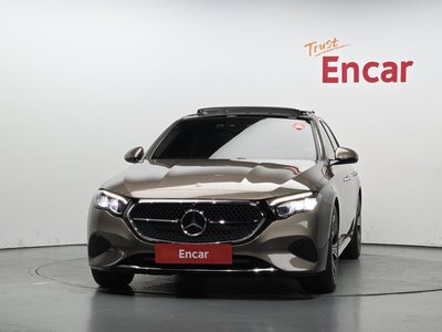 MERCEDES-BENZ E-CLASS - 2