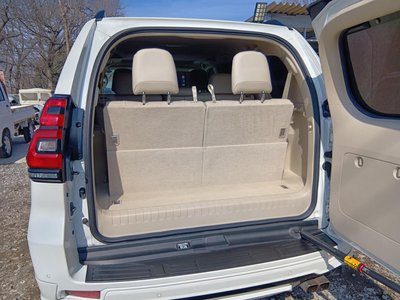 TOYOTA LAND CRUISER PRADO - 10