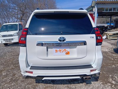 TOYOTA LAND CRUISER PRADO - 9