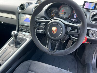 PORSCHE 718 CAYMAN - 6